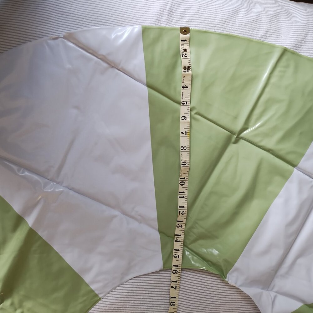NWT Honeysuckle Swim Co. Green and White Oversized Adult Pool Float - Picture 4 of 7